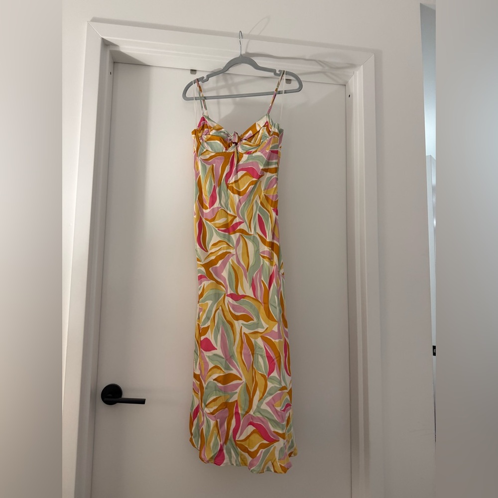 Astr Multicolor Leaf Print Maxi Dress